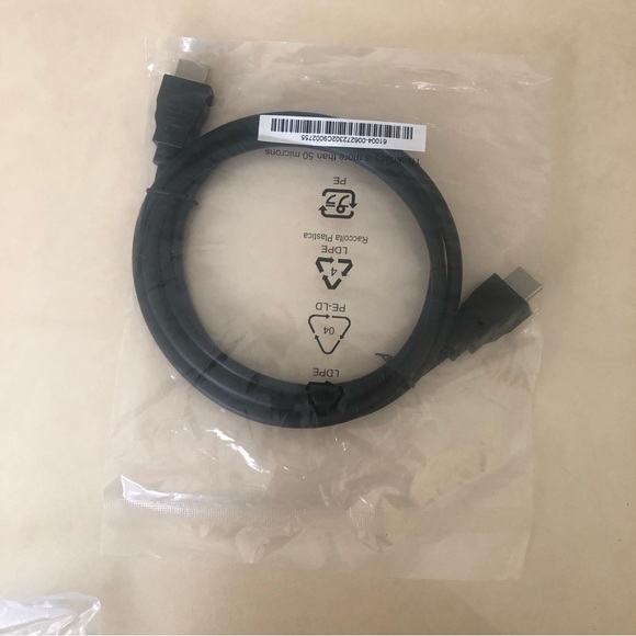 6ft HDMI Cable set of (2) - Picture 5 of 8